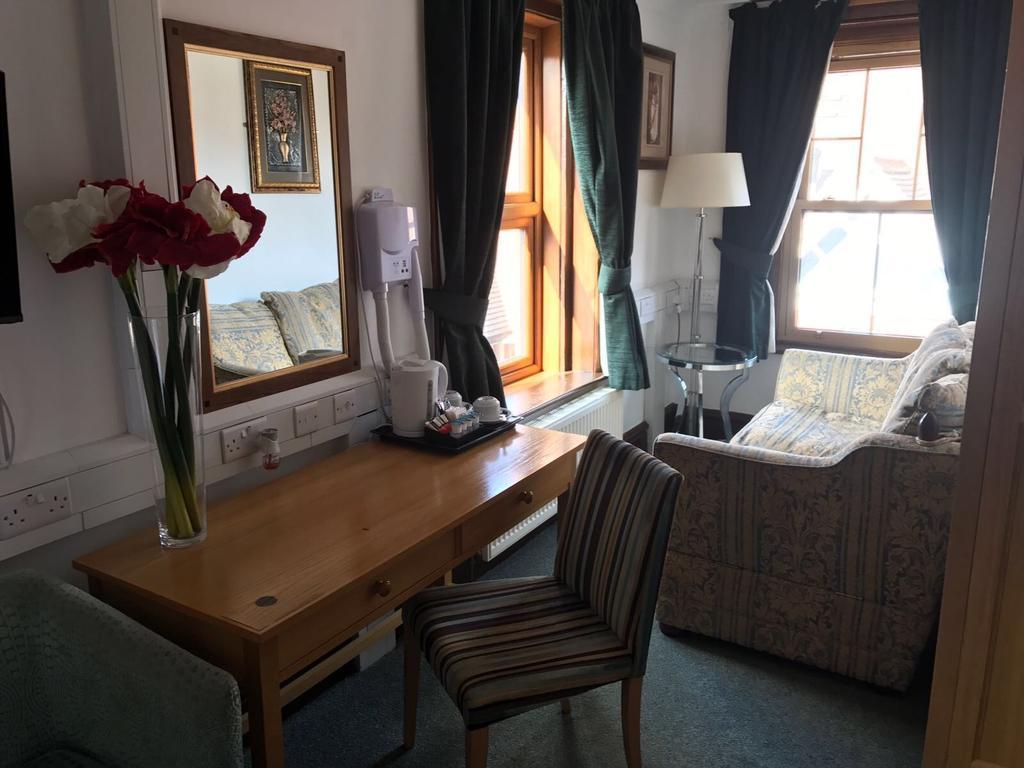 Harefield Manor Hotel Romford Esterno foto