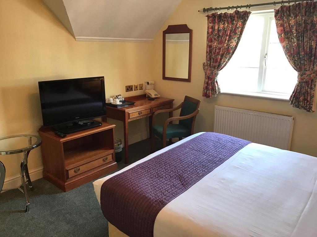Harefield Manor Hotel Romford Esterno foto