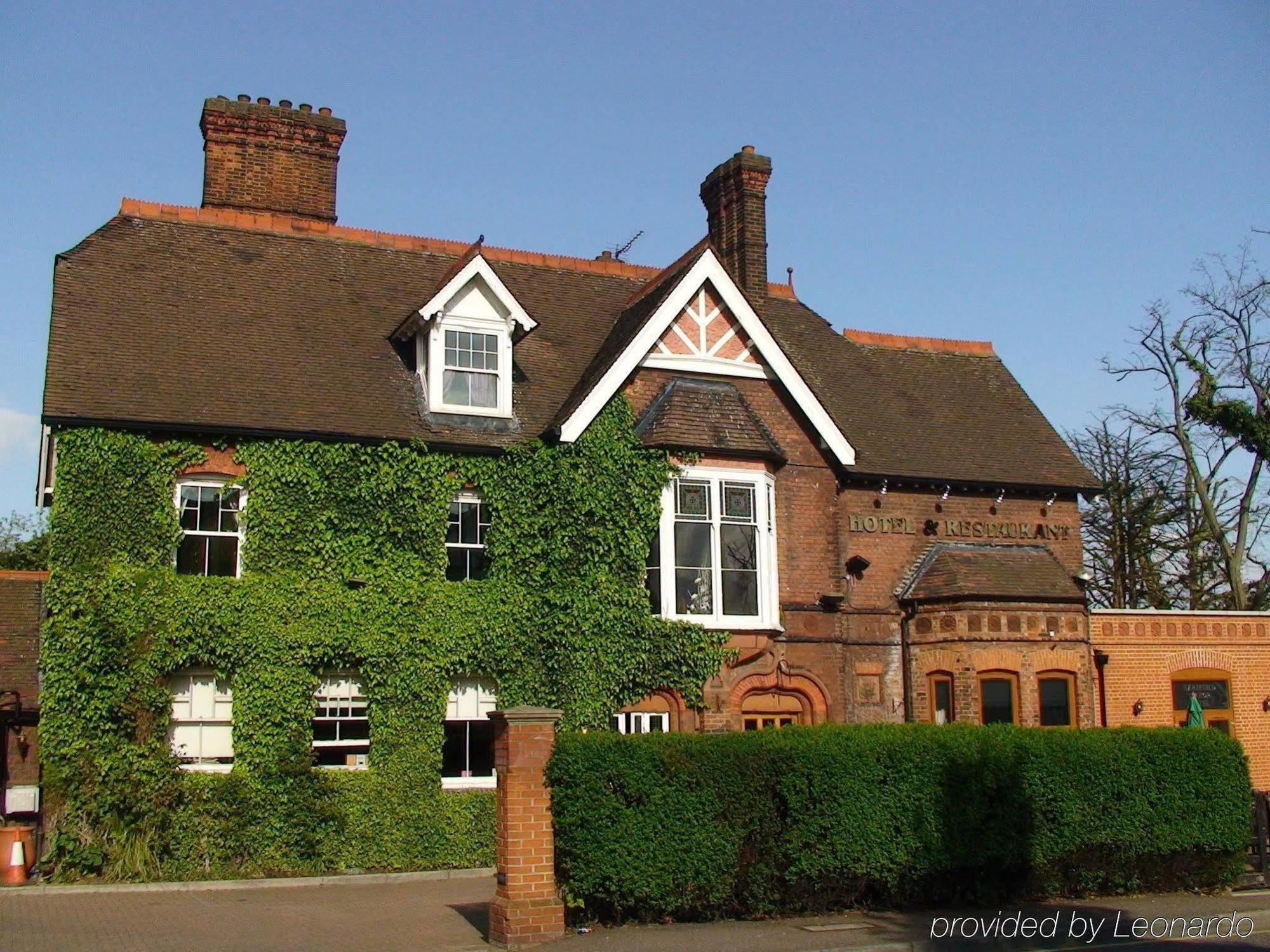 Harefield Manor Hotel Romford Esterno foto